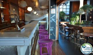 Local Comercial  Ronda sud. Bar-cafetería en la zona de los cines en figueres