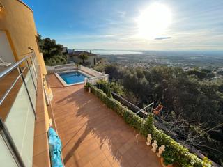 Casa  Carrer alacant. Villa con vista al mar y piscina en mas fumats, roses