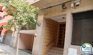 Aparcament cotxe  Carrer del puig rom. Plaza de parking subterránea en el centro de  roses