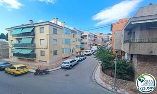 Appartement  Carrer cabrafiga. Piso céntrico cerca de todos los comercios y servicios en llançà
