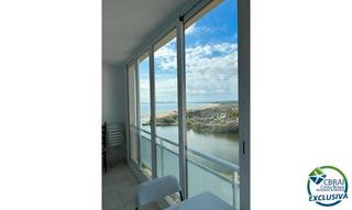Apartament  Carrer de la muga. Apartamento reformado con licencia turística en primera línea ma