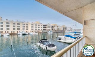 Appartement  Carrer port moxo. Apartamento con vista al canal, amarre para velero y parking en