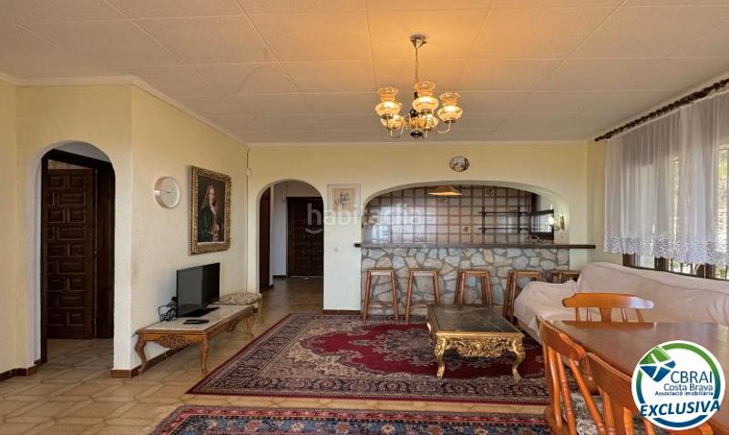 Foto 164d8160-d302-43e6-bab8-d7f73ede9362. Chalet casa para reformar con increíble vista al mar en mas fumats, en Roses