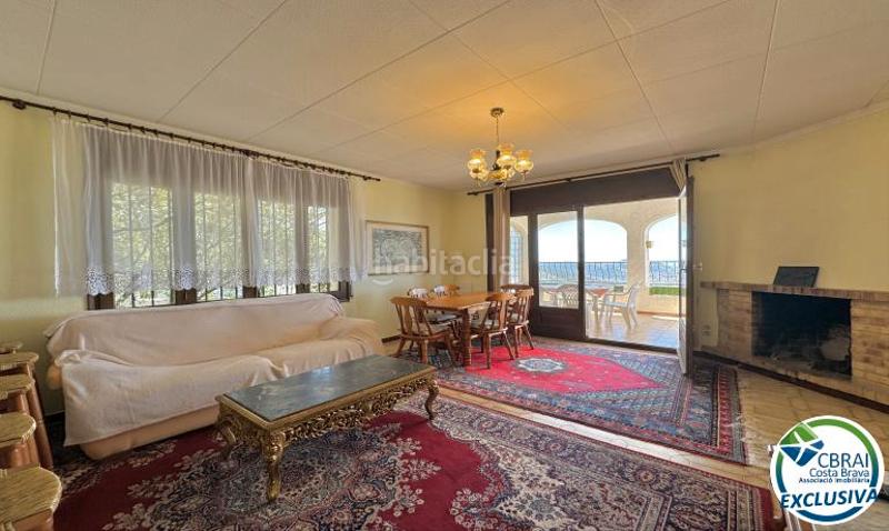Foto 734998c6-60aa-45bc-8951-ae82dbca6208. Chalet casa para reformar con increíble vista al mar en mas fumats, en Roses