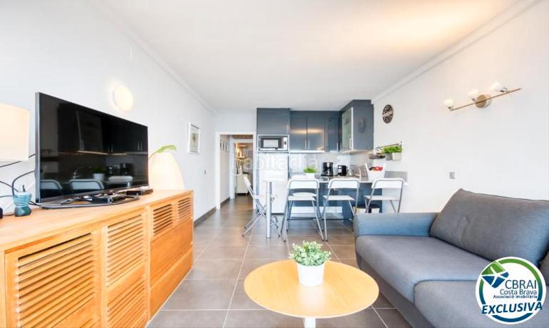 Foto 329046a5-0e11-4b9a-8262-b3892e77ce71. Apartamento  con vista al mar y licencia turística en Roses