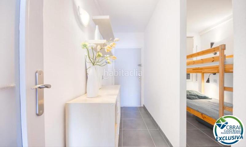 Foto 58e0f4fe-2a1c-49c1-989d-ac49a33fd200. Apartamento  con vista al mar y licencia turística en Roses