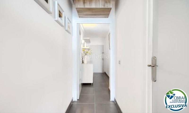 Foto 96042ced-d842-409b-bd85-f85b056af676. Apartamento  con vista al mar y licencia turística en Roses