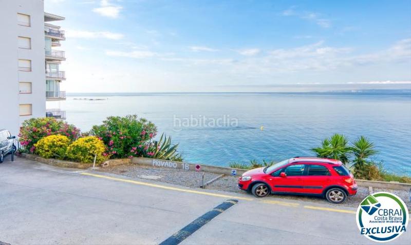 Foto c2515c4f-f76c-4fad-840e-e82c3572b26b. Apartamento  con vista al mar y licencia turística en Roses