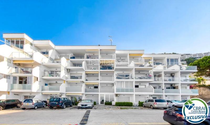 Foto ce461b22-d098-4ebb-9d0c-cab886bc9914. Apartamento  con vista al mar y licencia turística en Roses