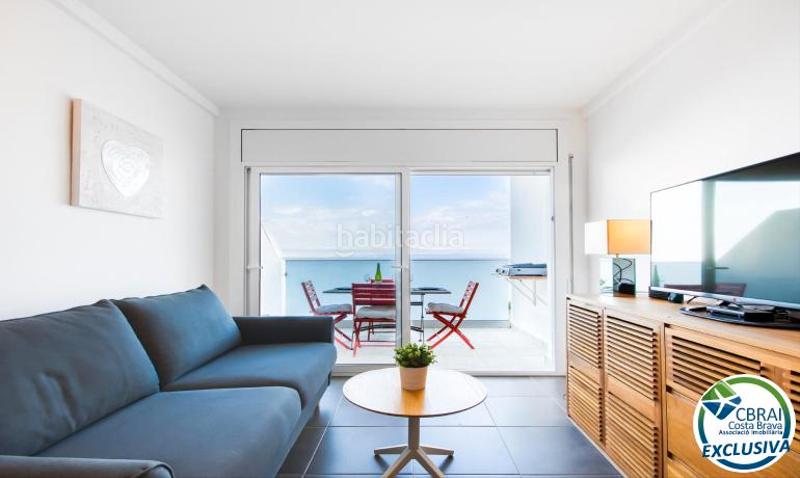 Foto ef1efb55-a02c-4f7e-a5ba-12f64bc27f48. Apartamento  con vista al mar y licencia turística en Roses
