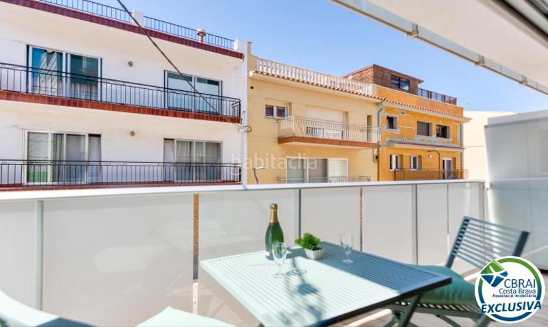 Foto 4c084460-c9ce-495b-a8f2-2055eb1354df. Apartamento  céntrico con garaje opcional en Roses