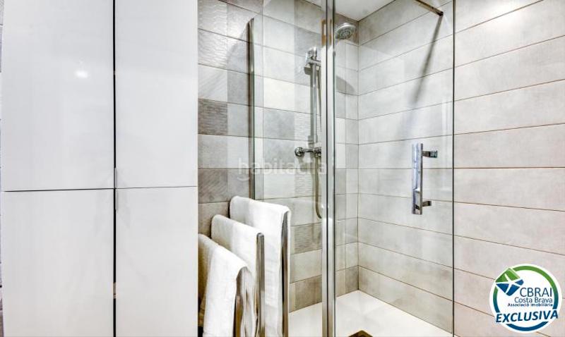 Foto 5f7d1103-22ad-49cb-ad03-77e1195b8b5b. Apartamento  céntrico con garaje opcional en Roses