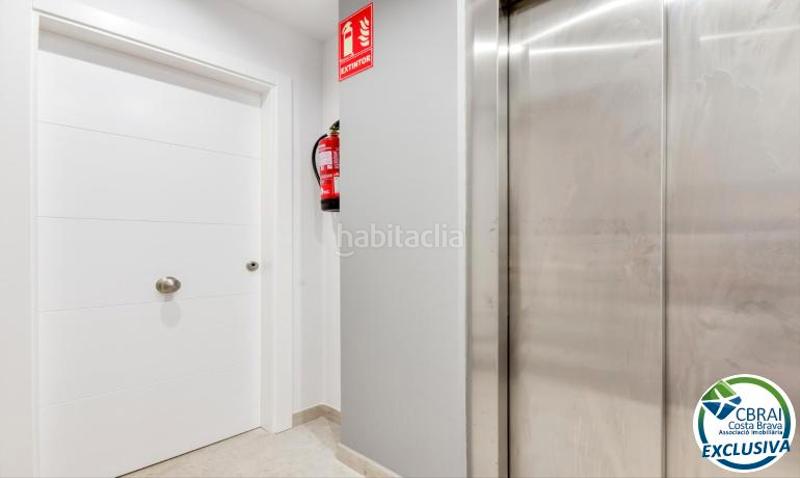Foto ad87cbc7-8fb5-4983-8c29-b0463245043a. Apartamento  céntrico con garaje opcional en Roses
