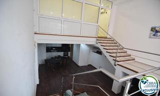 Appartement  Carrer badia-gran reserva. Local transformado en vivienda con parking en gran reserva, empu