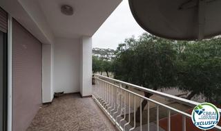 Apartament  Carrer del puig rom 102. Apartamento a tan sólo 250 m de la playa en el centro de roses