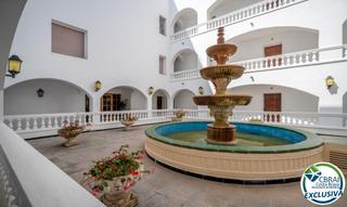 Appartement  Carrer freser. Apartamento con vista al canal y piscina comunitaria en freser,