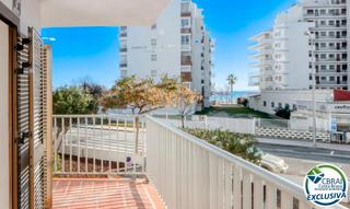 Apartament  Avinguda de la gola de l'estany. Apartamento reformado con licencia turística a 100m del mar