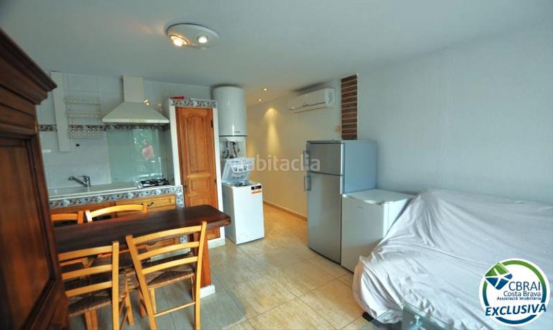 Foto 40905b80-0b9f-4a04-9ebc-d527472b69cb. Casa  con jardín y dos apartamentos en mas boscà, en Roses