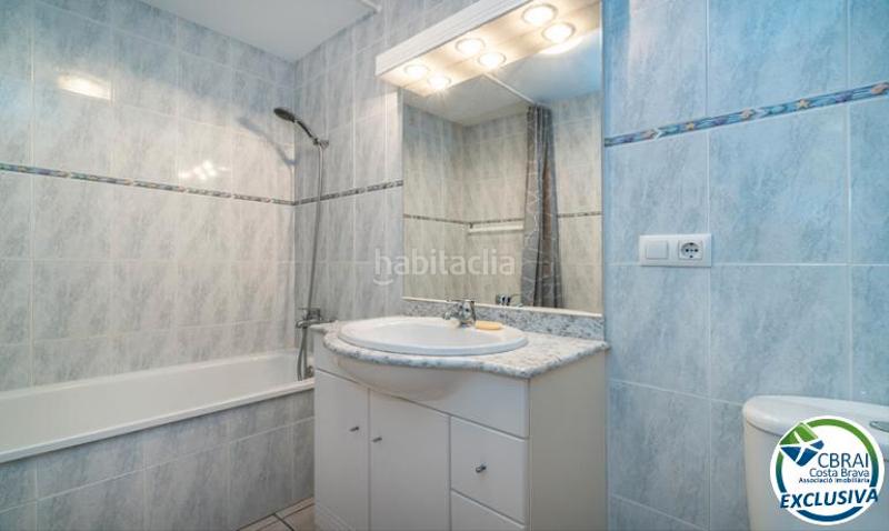 Foto 60eb40b5-7d4d-4aa3-b8cf-9dd4383a2a0f. Casa adosada casa céntrica con piscina comunitaria en gran reserva, en Empuriabrava