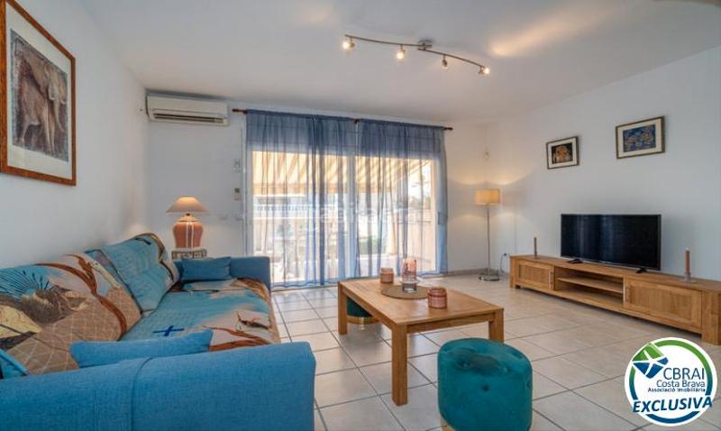 Foto 898f2843-a688-4111-8c12-5a3a03bd340d. Casa adosada casa céntrica con piscina comunitaria en gran reserva, en Empuriabrava