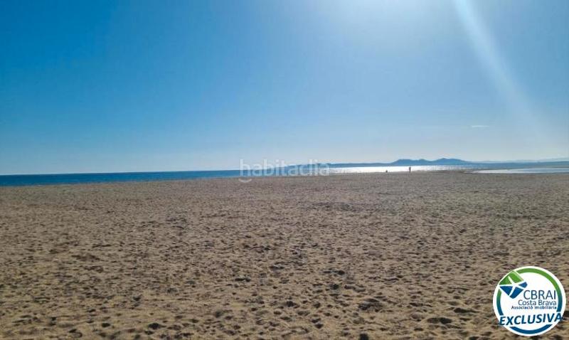 Foto b4bdeabe-a49a-4153-8403-3dd097caa190. Estudio  en primera línea de mar en Moxó - Sant Mori Empuriabrava