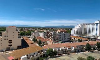 Estudio  Carrer muga-delta. Estudio con vista mar y a la montaña a 50m de la playa
