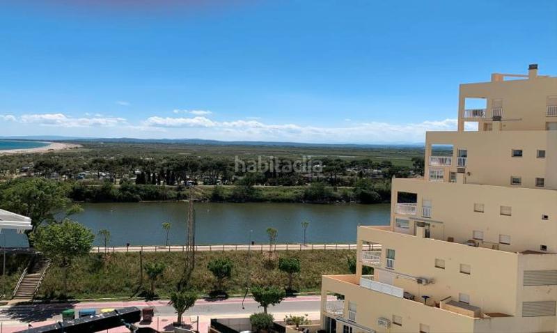 Foto c66e2e6a-5016-4f81-837b-ef023793418c. Estudio  con vista mar y a la montaña a 50m de la playa en Empuriabrava