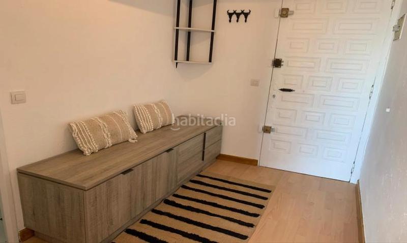 Foto fb502abd-af02-44c3-8160-98624eee5e87. Estudio  con vista mar y a la montaña a 50m de la playa en Empuriabrava