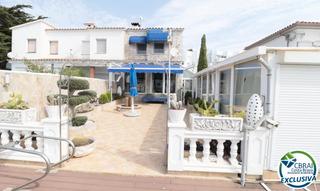 Maison jumelée  Carrer port joan. Casa de pescador con gran amarre en santa margarita, roses