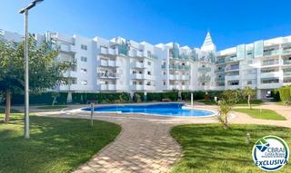 Apartament  Carrer port joan. Apartamento con piscina comunitaria y jardín en santa margarita,