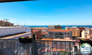 Àtic  Plaça de llevant. Ático reformado a 300m del mar en el centro de rose