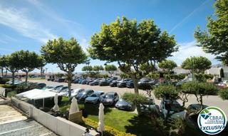Apartament  Avinguda d'europa. Apartamento a 150m del mar con gran terraza en empuriabrava