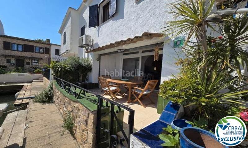 Foto 182110b1-4ea8-45cb-8ce1-b1d1d49fa90c. Casa adosada casa de pescador con amarre de 10m x 4,5m en illa cartago en Empuriabrava