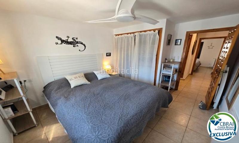 Foto bf3518fd-d59c-49ce-b3b3-3409447a5bdd. Casa adosada casa de pescador con amarre de 10m x 4,5m en illa cartago en Empuriabrava