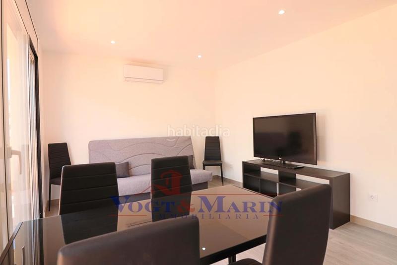 Foto 945aca94-a6cc-48b4-8d73-bec802850ebf. Apartamento espectacular piso reformado con terraza, vistas parciales al canal, parking y a solo 200 metros de la playa en Roses