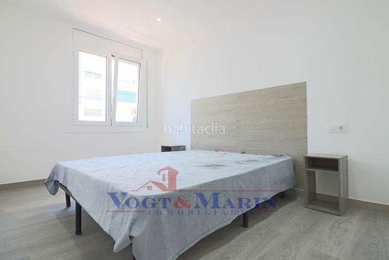 Foto ed1e8a66-1ab3-42c6-a0e8-f9192797e02c. Apartamento espectacular piso reformado con terraza, vistas parciales al canal, parking y a solo 200 metros de la playa en Roses