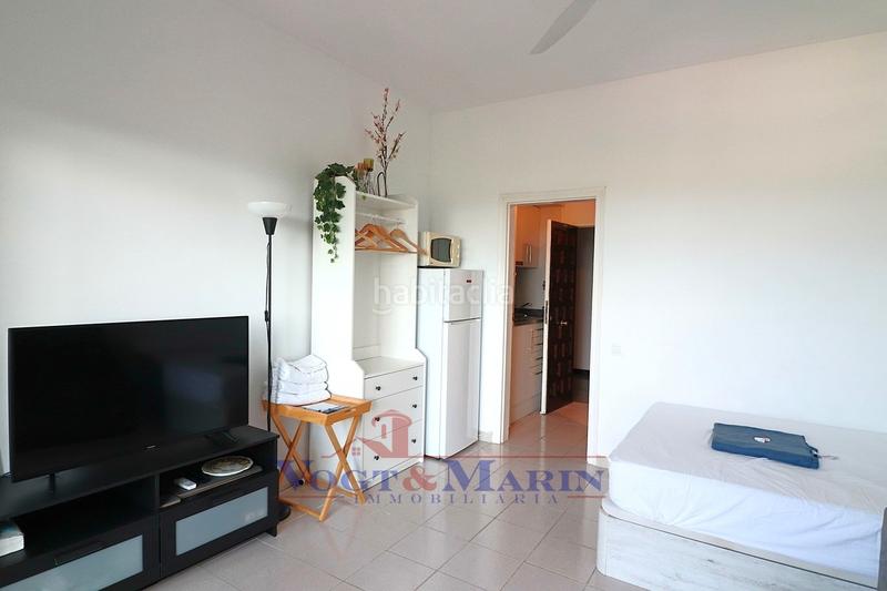 Foto f8f0ee7b-c4ed-4cd9-b76d-8ad917a7277b. Estudio acogedor estudio con vistas espectaculares a la montaña y licencia turística en Roses