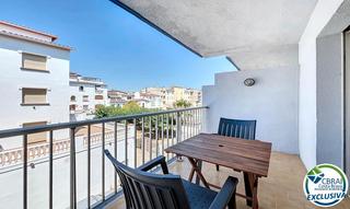 Appartement  Carrer puigmal-e1. Apartamento con gran terraza en puigmal, empuriabrava