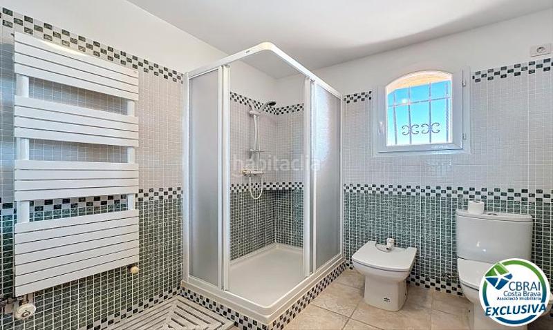 Foto 4e21c034-d42b-4af2-b30f-d83836db2d59. Casa villa con vista al mar y piscina en els olivars, en Pau