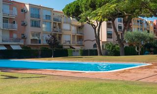 Appartement  Carrer de sant morí. Apartamento reformado parking subterráneo en gran reserva, empur