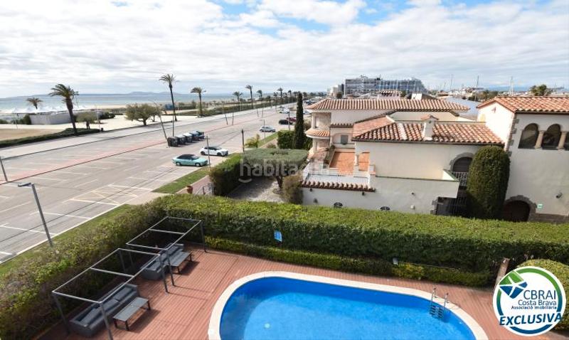 Foto 43b13f12-90b7-4043-b4ae-d9ac2657ed04. Casa complejo de seis casas con amarre en primera línea de mar en Empuriabrava