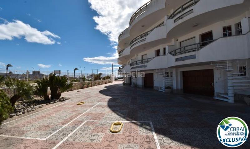 Foto 8b7c1be1-57d5-4ee5-b389-063317050025. Casa complejo de seis casas con amarre en primera línea de mar en Empuriabrava