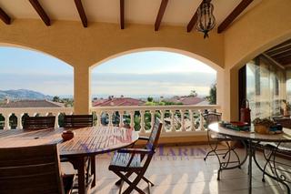 Chalet  Carrer andalusia. Exclusiva casa con vistas al mar y amplio jardín con piscina pri