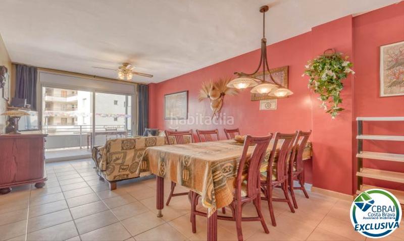 Foto 115b7c6a-a49d-45f6-972a-739c5f6f0c76. Apartamento  con vista parcial al mar y parking privado en salatà. en Roses