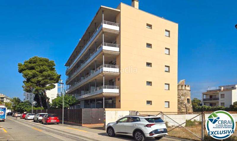 Foto 54ab50c3-5c34-4da8-bf3d-880ad9fe209e. Apartamento  con vista parcial al mar y parking privado en salatà. en Roses
