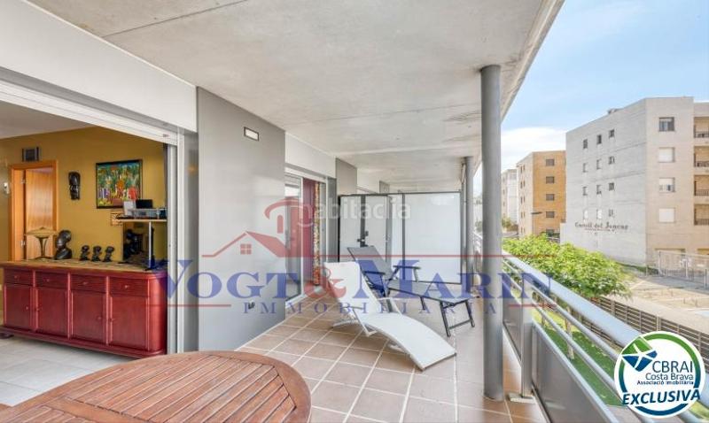 Foto b552144a-bea2-492d-9993-652ee929f5e4. Apartamento  con vista parcial al mar y parking privado en salatà. en Roses