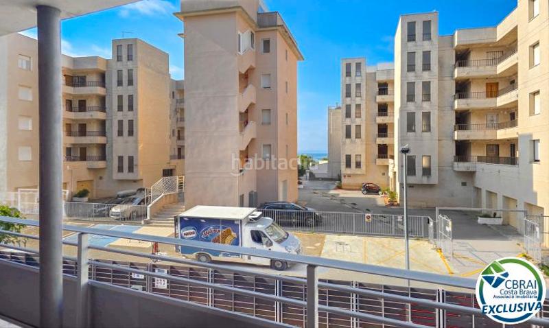 Foto cfb28214-1e11-4cea-bbc1-477112973a9a. Apartamento  con vista parcial al mar y parking privado en salatà. en Roses
