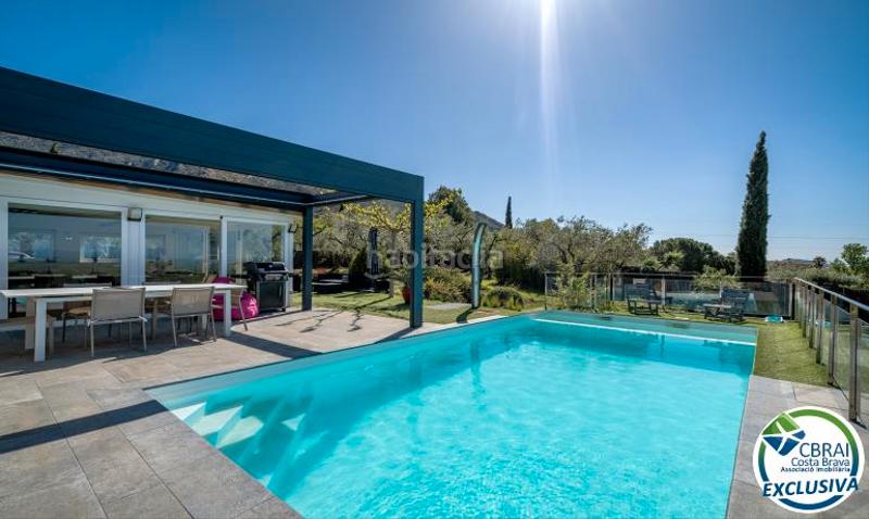 Foto add08d10-1d1d-4727-b150-86e0d7a35f2c. Chalet magnífica villa reformada rodeada de naturaleza en Palau-saverdera