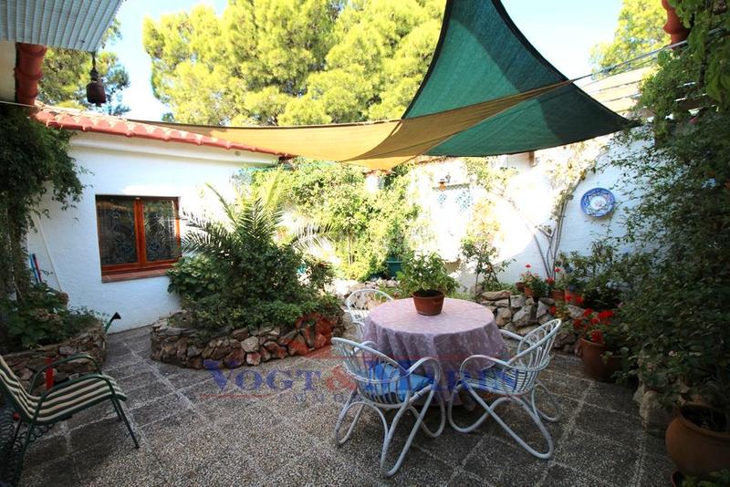 Foto 7a369bcb-af04-4d57-9254-ab99a0bf286d. Chalet romántica casa con magnífica vista del horizonte. en Llançà