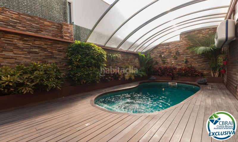 Foto 37a80b4c-e804-45e3-9db8-6729c1d01ec5. Chalet casa moderna de alto standing con piscina cubierta . en Roses
